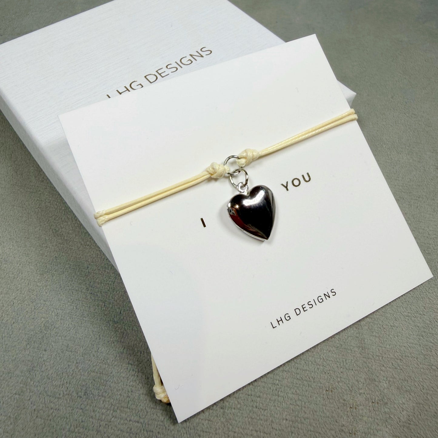 Silver or Gold Heart Locket Cord Bracelet – Valentine’s Day Gift for Her, I Love You Bracelet, Romantic Jewellery Gift, Adjustable Bracelet
