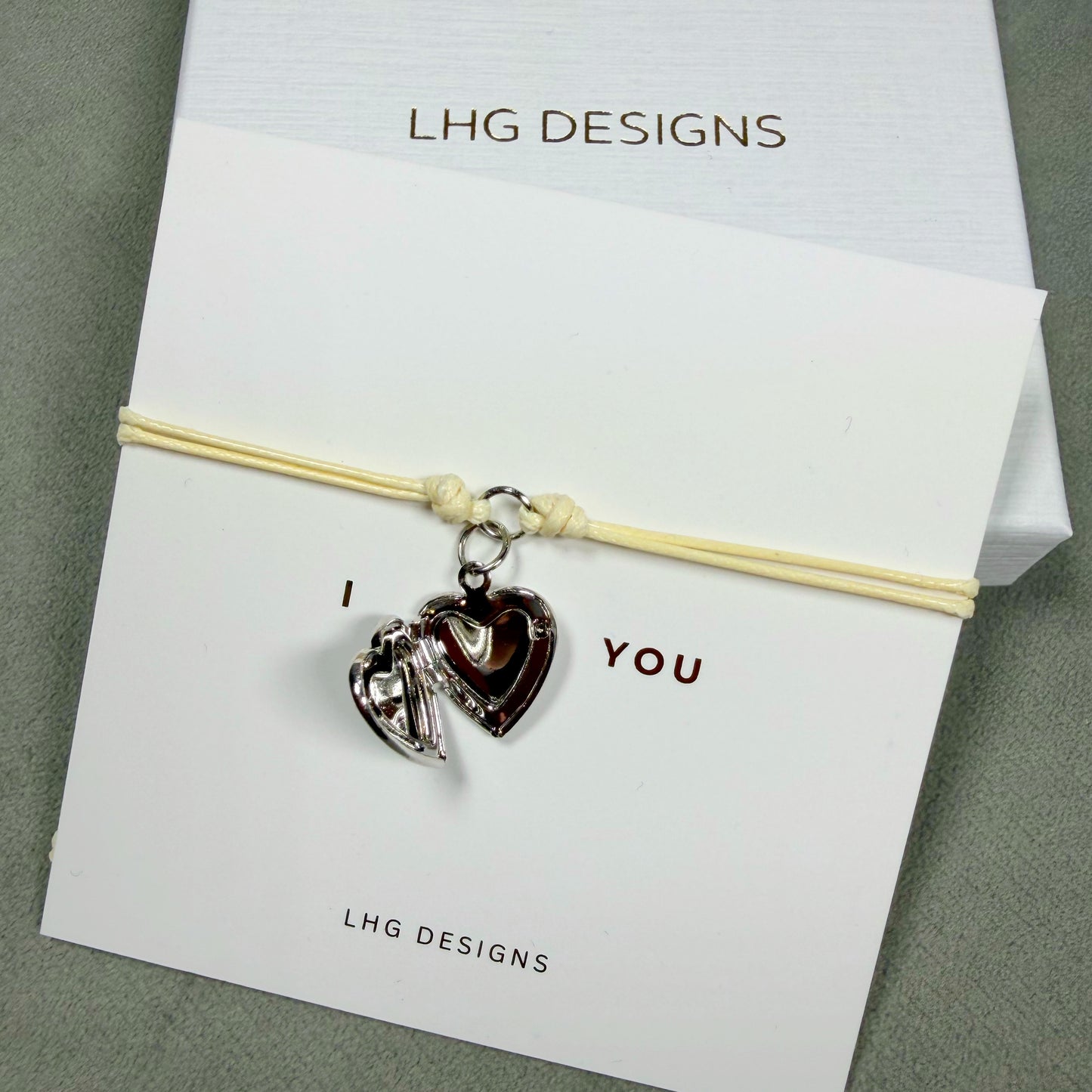 Silver or Gold Heart Locket Cord Bracelet – Valentine’s Day Gift for Her, I Love You Bracelet, Romantic Jewellery Gift, Adjustable Bracelet