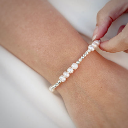 Bridal bracelet, simple pearl bridal bracelet, wedding bracelet, freshwater pearl jewellery, sterling silver bracelet, bridal accessories