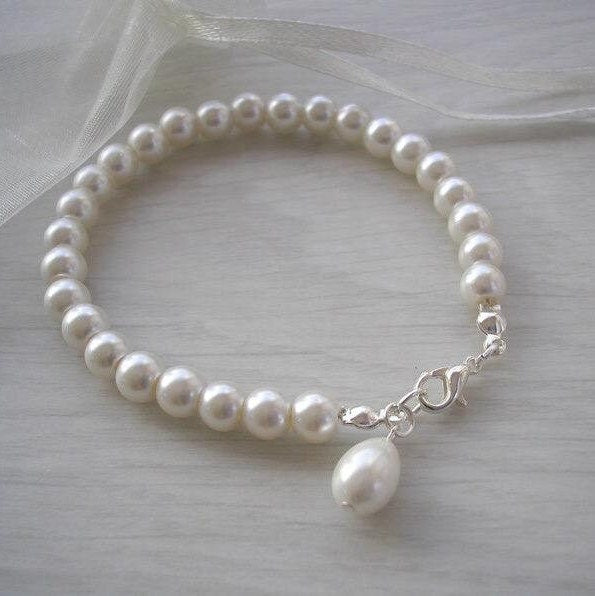 Pearl Drop earrings and necklace, Ivory / White Pearl, Teardrop Pearl earrings, Pearl Bridal Set, Wedding Jewellery, Gold / Silver necklace