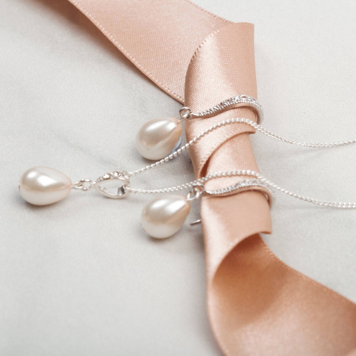 Pearl Drop earrings and necklace, Ivory / White Pearl, Teardrop Pearl earrings, Pearl Bridal Set, Wedding Jewellery, Gold / Silver necklace